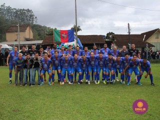 
<a style='margin-left: 5px;' class='btn btn-xs btn-social btn-facebook' href='https://www.facebook.com/sharer/sharer.php?u=https://www.boladovale.com.br/imgs/800-800-90/conteudo/fotos/1645/img9270.jpg' rel='popup' data-width='500' data-height='400'><i class='fa fa-facebook'></i>Compartilhar <span class='hidden-xs'>no Facebook</span>
</a> 
<a class='btn btn-default btn-xs' target='_blank' href='imgs/800-800-90/conteudo/fotos/1645/img9270.jpg'>
<span class='glyphicon glyphicon-cloud-download'></span> Salvar
</a> 
<span></span>