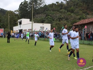 
<a style='margin-left: 5px;' class='btn btn-xs btn-social btn-facebook' href='https://www.facebook.com/sharer/sharer.php?u=https://www.boladovale.com.br/imgs/800-800-90/conteudo/fotos/1645/img9273.jpg' rel='popup' data-width='500' data-height='400'><i class='fa fa-facebook'></i>Compartilhar <span class='hidden-xs'>no Facebook</span>
</a> 
<a class='btn btn-default btn-xs' target='_blank' href='imgs/800-800-90/conteudo/fotos/1645/img9273.jpg'>
<span class='glyphicon glyphicon-cloud-download'></span> Salvar
</a> 
<span></span>