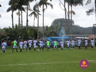 
<a style='margin-left: 5px;' class='btn btn-xs btn-social btn-facebook' href='https://www.facebook.com/sharer/sharer.php?u=https://www.boladovale.com.br/imgs/800-800-90/conteudo/fotos/1645/img9280.jpg' rel='popup' data-width='500' data-height='400'><i class='fa fa-facebook'></i>Compartilhar <span class='hidden-xs'>no Facebook</span>
</a> 
<a class='btn btn-default btn-xs' target='_blank' href='imgs/800-800-90/conteudo/fotos/1645/img9280.jpg'>
<span class='glyphicon glyphicon-cloud-download'></span> Salvar
</a> 
<span></span>