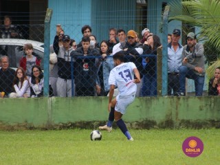 
<a style='margin-left: 5px;' class='btn btn-xs btn-social btn-facebook' href='https://www.facebook.com/sharer/sharer.php?u=https://www.boladovale.com.br/imgs/800-800-90/conteudo/fotos/1645/img9324.jpg' rel='popup' data-width='500' data-height='400'><i class='fa fa-facebook'></i>Compartilhar <span class='hidden-xs'>no Facebook</span>
</a> 
<a class='btn btn-default btn-xs' target='_blank' href='imgs/800-800-90/conteudo/fotos/1645/img9324.jpg'>
<span class='glyphicon glyphicon-cloud-download'></span> Salvar
</a> 
<span></span>