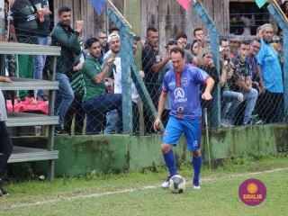 
<a style='margin-left: 5px;' class='btn btn-xs btn-social btn-facebook' href='https://www.facebook.com/sharer/sharer.php?u=https://www.boladovale.com.br/imgs/800-800-90/conteudo/fotos/1645/img9337.jpg' rel='popup' data-width='500' data-height='400'><i class='fa fa-facebook'></i>Compartilhar <span class='hidden-xs'>no Facebook</span>
</a> 
<a class='btn btn-default btn-xs' target='_blank' href='imgs/800-800-90/conteudo/fotos/1645/img9337.jpg'>
<span class='glyphicon glyphicon-cloud-download'></span> Salvar
</a> 
<span></span>