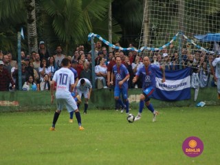 
<a style='margin-left: 5px;' class='btn btn-xs btn-social btn-facebook' href='https://www.facebook.com/sharer/sharer.php?u=https://www.boladovale.com.br/imgs/800-800-90/conteudo/fotos/1645/img9353.jpg' rel='popup' data-width='500' data-height='400'><i class='fa fa-facebook'></i>Compartilhar <span class='hidden-xs'>no Facebook</span>
</a> 
<a class='btn btn-default btn-xs' target='_blank' href='imgs/800-800-90/conteudo/fotos/1645/img9353.jpg'>
<span class='glyphicon glyphicon-cloud-download'></span> Salvar
</a> 
<span></span>