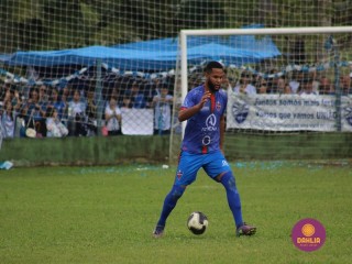 
<a style='margin-left: 5px;' class='btn btn-xs btn-social btn-facebook' href='https://www.facebook.com/sharer/sharer.php?u=https://www.boladovale.com.br/imgs/800-800-90/conteudo/fotos/1645/img9360.jpg' rel='popup' data-width='500' data-height='400'><i class='fa fa-facebook'></i>Compartilhar <span class='hidden-xs'>no Facebook</span>
</a> 
<a class='btn btn-default btn-xs' target='_blank' href='imgs/800-800-90/conteudo/fotos/1645/img9360.jpg'>
<span class='glyphicon glyphicon-cloud-download'></span> Salvar
</a> 
<span></span>