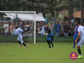 
<a style='margin-left: 5px;' class='btn btn-xs btn-social btn-facebook' href='https://www.facebook.com/sharer/sharer.php?u=https://www.boladovale.com.br/imgs/800-800-90/conteudo/fotos/1645/img9379.jpg' rel='popup' data-width='500' data-height='400'><i class='fa fa-facebook'></i>Compartilhar <span class='hidden-xs'>no Facebook</span>
</a> 
<a class='btn btn-default btn-xs' target='_blank' href='imgs/800-800-90/conteudo/fotos/1645/img9379.jpg'>
<span class='glyphicon glyphicon-cloud-download'></span> Salvar
</a> 
<span></span>