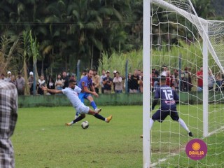 
<a style='margin-left: 5px;' class='btn btn-xs btn-social btn-facebook' href='https://www.facebook.com/sharer/sharer.php?u=https://www.boladovale.com.br/imgs/800-800-90/conteudo/fotos/1645/img9393.jpg' rel='popup' data-width='500' data-height='400'><i class='fa fa-facebook'></i>Compartilhar <span class='hidden-xs'>no Facebook</span>
</a> 
<a class='btn btn-default btn-xs' target='_blank' href='imgs/800-800-90/conteudo/fotos/1645/img9393.jpg'>
<span class='glyphicon glyphicon-cloud-download'></span> Salvar
</a> 
<span></span>