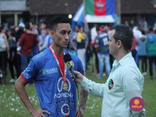 
<a style='margin-left: 5px;' class='btn btn-xs btn-social btn-facebook' href='https://www.facebook.com/sharer/sharer.php?u=https://www.boladovale.com.br/imgs/800-800-90/conteudo/fotos/1645/img9415-1.jpg' rel='popup' data-width='500' data-height='400'><i class='fa fa-facebook'></i>Compartilhar <span class='hidden-xs'>no Facebook</span>
</a> 
<a class='btn btn-default btn-xs' target='_blank' href='imgs/800-800-90/conteudo/fotos/1645/img9415-1.jpg'>
<span class='glyphicon glyphicon-cloud-download'></span> Salvar
</a> 
<span></span>