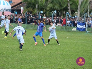 
<a style='margin-left: 5px;' class='btn btn-xs btn-social btn-facebook' href='https://www.facebook.com/sharer/sharer.php?u=https://www.boladovale.com.br/imgs/800-800-90/conteudo/fotos/1645/img9415-10.jpg' rel='popup' data-width='500' data-height='400'><i class='fa fa-facebook'></i>Compartilhar <span class='hidden-xs'>no Facebook</span>
</a> 
<a class='btn btn-default btn-xs' target='_blank' href='imgs/800-800-90/conteudo/fotos/1645/img9415-10.jpg'>
<span class='glyphicon glyphicon-cloud-download'></span> Salvar
</a> 
<span></span>