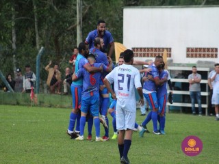 
<a style='margin-left: 5px;' class='btn btn-xs btn-social btn-facebook' href='https://www.facebook.com/sharer/sharer.php?u=https://www.boladovale.com.br/imgs/800-800-90/conteudo/fotos/1645/img9415-105.jpg' rel='popup' data-width='500' data-height='400'><i class='fa fa-facebook'></i>Compartilhar <span class='hidden-xs'>no Facebook</span>
</a> 
<a class='btn btn-default btn-xs' target='_blank' href='imgs/800-800-90/conteudo/fotos/1645/img9415-105.jpg'>
<span class='glyphicon glyphicon-cloud-download'></span> Salvar
</a> 
<span></span>