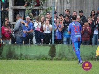 
<a style='margin-left: 5px;' class='btn btn-xs btn-social btn-facebook' href='https://www.facebook.com/sharer/sharer.php?u=https://www.boladovale.com.br/imgs/800-800-90/conteudo/fotos/1645/img9415-40.jpg' rel='popup' data-width='500' data-height='400'><i class='fa fa-facebook'></i>Compartilhar <span class='hidden-xs'>no Facebook</span>
</a> 
<a class='btn btn-default btn-xs' target='_blank' href='imgs/800-800-90/conteudo/fotos/1645/img9415-40.jpg'>
<span class='glyphicon glyphicon-cloud-download'></span> Salvar
</a> 
<span></span>