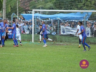 
<a style='margin-left: 5px;' class='btn btn-xs btn-social btn-facebook' href='https://www.facebook.com/sharer/sharer.php?u=https://www.boladovale.com.br/imgs/800-800-90/conteudo/fotos/1645/img9415-47.jpg' rel='popup' data-width='500' data-height='400'><i class='fa fa-facebook'></i>Compartilhar <span class='hidden-xs'>no Facebook</span>
</a> 
<a class='btn btn-default btn-xs' target='_blank' href='imgs/800-800-90/conteudo/fotos/1645/img9415-47.jpg'>
<span class='glyphicon glyphicon-cloud-download'></span> Salvar
</a> 
<span></span>