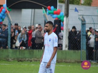 
<a style='margin-left: 5px;' class='btn btn-xs btn-social btn-facebook' href='https://www.facebook.com/sharer/sharer.php?u=https://www.boladovale.com.br/imgs/800-800-90/conteudo/fotos/1645/img9415-5.jpg' rel='popup' data-width='500' data-height='400'><i class='fa fa-facebook'></i>Compartilhar <span class='hidden-xs'>no Facebook</span>
</a> 
<a class='btn btn-default btn-xs' target='_blank' href='imgs/800-800-90/conteudo/fotos/1645/img9415-5.jpg'>
<span class='glyphicon glyphicon-cloud-download'></span> Salvar
</a> 
<span></span>