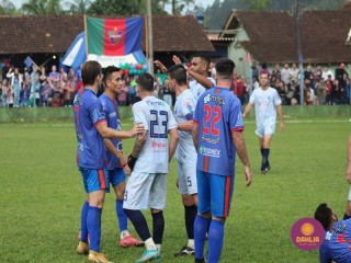 
<a style='margin-left: 5px;' class='btn btn-xs btn-social btn-facebook' href='https://www.facebook.com/sharer/sharer.php?u=https://www.boladovale.com.br/imgs/800-800-90/conteudo/fotos/1645/img9415-64.jpg' rel='popup' data-width='500' data-height='400'><i class='fa fa-facebook'></i>Compartilhar <span class='hidden-xs'>no Facebook</span>
</a> 
<a class='btn btn-default btn-xs' target='_blank' href='imgs/800-800-90/conteudo/fotos/1645/img9415-64.jpg'>
<span class='glyphicon glyphicon-cloud-download'></span> Salvar
</a> 
<span></span>