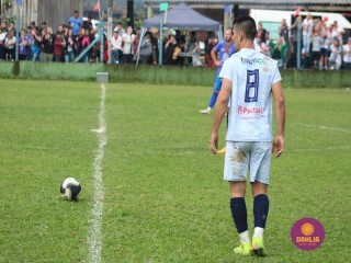 
<a style='margin-left: 5px;' class='btn btn-xs btn-social btn-facebook' href='https://www.facebook.com/sharer/sharer.php?u=https://www.boladovale.com.br/imgs/800-800-90/conteudo/fotos/1645/img9415-65.jpg' rel='popup' data-width='500' data-height='400'><i class='fa fa-facebook'></i>Compartilhar <span class='hidden-xs'>no Facebook</span>
</a> 
<a class='btn btn-default btn-xs' target='_blank' href='imgs/800-800-90/conteudo/fotos/1645/img9415-65.jpg'>
<span class='glyphicon glyphicon-cloud-download'></span> Salvar
</a> 
<span></span>