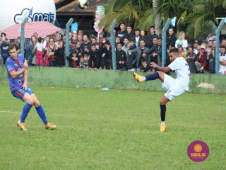 
<a style='margin-left: 5px;' class='btn btn-xs btn-social btn-facebook' href='https://www.facebook.com/sharer/sharer.php?u=https://www.boladovale.com.br/imgs/800-800-90/conteudo/fotos/1645/img9415-66.jpg' rel='popup' data-width='500' data-height='400'><i class='fa fa-facebook'></i>Compartilhar <span class='hidden-xs'>no Facebook</span>
</a> 
<a class='btn btn-default btn-xs' target='_blank' href='imgs/800-800-90/conteudo/fotos/1645/img9415-66.jpg'>
<span class='glyphicon glyphicon-cloud-download'></span> Salvar
</a> 
<span></span>