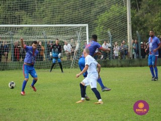 
<a style='margin-left: 5px;' class='btn btn-xs btn-social btn-facebook' href='https://www.facebook.com/sharer/sharer.php?u=https://www.boladovale.com.br/imgs/800-800-90/conteudo/fotos/1645/img9415-68.jpg' rel='popup' data-width='500' data-height='400'><i class='fa fa-facebook'></i>Compartilhar <span class='hidden-xs'>no Facebook</span>
</a> 
<a class='btn btn-default btn-xs' target='_blank' href='imgs/800-800-90/conteudo/fotos/1645/img9415-68.jpg'>
<span class='glyphicon glyphicon-cloud-download'></span> Salvar
</a> 
<span></span>