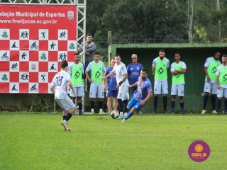 
<a style='margin-left: 5px;' class='btn btn-xs btn-social btn-facebook' href='https://www.facebook.com/sharer/sharer.php?u=https://www.boladovale.com.br/imgs/800-800-90/conteudo/fotos/1645/img9415-71.jpg' rel='popup' data-width='500' data-height='400'><i class='fa fa-facebook'></i>Compartilhar <span class='hidden-xs'>no Facebook</span>
</a> 
<a class='btn btn-default btn-xs' target='_blank' href='imgs/800-800-90/conteudo/fotos/1645/img9415-71.jpg'>
<span class='glyphicon glyphicon-cloud-download'></span> Salvar
</a> 
<span></span>