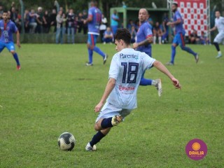 
<a style='margin-left: 5px;' class='btn btn-xs btn-social btn-facebook' href='https://www.facebook.com/sharer/sharer.php?u=https://www.boladovale.com.br/imgs/800-800-90/conteudo/fotos/1645/img9415-80.jpg' rel='popup' data-width='500' data-height='400'><i class='fa fa-facebook'></i>Compartilhar <span class='hidden-xs'>no Facebook</span>
</a> 
<a class='btn btn-default btn-xs' target='_blank' href='imgs/800-800-90/conteudo/fotos/1645/img9415-80.jpg'>
<span class='glyphicon glyphicon-cloud-download'></span> Salvar
</a> 
<span></span>