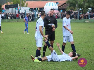 
<a style='margin-left: 5px;' class='btn btn-xs btn-social btn-facebook' href='https://www.facebook.com/sharer/sharer.php?u=https://www.boladovale.com.br/imgs/800-800-90/conteudo/fotos/1645/img9415-82.jpg' rel='popup' data-width='500' data-height='400'><i class='fa fa-facebook'></i>Compartilhar <span class='hidden-xs'>no Facebook</span>
</a> 
<a class='btn btn-default btn-xs' target='_blank' href='imgs/800-800-90/conteudo/fotos/1645/img9415-82.jpg'>
<span class='glyphicon glyphicon-cloud-download'></span> Salvar
</a> 
<span></span>