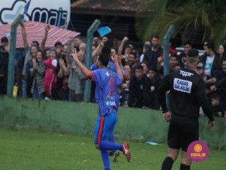 
<a style='margin-left: 5px;' class='btn btn-xs btn-social btn-facebook' href='https://www.facebook.com/sharer/sharer.php?u=https://www.boladovale.com.br/imgs/800-800-90/conteudo/fotos/1645/img9415-85.jpg' rel='popup' data-width='500' data-height='400'><i class='fa fa-facebook'></i>Compartilhar <span class='hidden-xs'>no Facebook</span>
</a> 
<a class='btn btn-default btn-xs' target='_blank' href='imgs/800-800-90/conteudo/fotos/1645/img9415-85.jpg'>
<span class='glyphicon glyphicon-cloud-download'></span> Salvar
</a> 
<span></span>