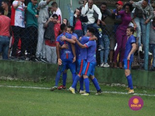 
<a style='margin-left: 5px;' class='btn btn-xs btn-social btn-facebook' href='https://www.facebook.com/sharer/sharer.php?u=https://www.boladovale.com.br/imgs/800-800-90/conteudo/fotos/1645/img9415-91.jpg' rel='popup' data-width='500' data-height='400'><i class='fa fa-facebook'></i>Compartilhar <span class='hidden-xs'>no Facebook</span>
</a> 
<a class='btn btn-default btn-xs' target='_blank' href='imgs/800-800-90/conteudo/fotos/1645/img9415-91.jpg'>
<span class='glyphicon glyphicon-cloud-download'></span> Salvar
</a> 
<span></span>