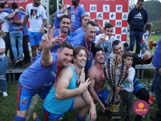 
<a style='margin-left: 5px;' class='btn btn-xs btn-social btn-facebook' href='https://www.facebook.com/sharer/sharer.php?u=https://www.boladovale.com.br/imgs/800-800-90/conteudo/fotos/1646/img9619.jpg' rel='popup' data-width='500' data-height='400'><i class='fa fa-facebook'></i>Compartilhar <span class='hidden-xs'>no Facebook</span>
</a> 
<a class='btn btn-default btn-xs' target='_blank' href='imgs/800-800-90/conteudo/fotos/1646/img9619.jpg'>
<span class='glyphicon glyphicon-cloud-download'></span> Salvar
</a> 
<span></span>