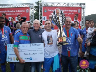 
<a style='margin-left: 5px;' class='btn btn-xs btn-social btn-facebook' href='https://www.facebook.com/sharer/sharer.php?u=https://www.boladovale.com.br/imgs/800-800-90/conteudo/fotos/1646/img9640.jpg' rel='popup' data-width='500' data-height='400'><i class='fa fa-facebook'></i>Compartilhar <span class='hidden-xs'>no Facebook</span>
</a> 
<a class='btn btn-default btn-xs' target='_blank' href='imgs/800-800-90/conteudo/fotos/1646/img9640.jpg'>
<span class='glyphicon glyphicon-cloud-download'></span> Salvar
</a> 
<span></span>