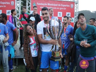 
<a style='margin-left: 5px;' class='btn btn-xs btn-social btn-facebook' href='https://www.facebook.com/sharer/sharer.php?u=https://www.boladovale.com.br/imgs/800-800-90/conteudo/fotos/1646/img9665.jpg' rel='popup' data-width='500' data-height='400'><i class='fa fa-facebook'></i>Compartilhar <span class='hidden-xs'>no Facebook</span>
</a> 
<a class='btn btn-default btn-xs' target='_blank' href='imgs/800-800-90/conteudo/fotos/1646/img9665.jpg'>
<span class='glyphicon glyphicon-cloud-download'></span> Salvar
</a> 
<span></span>