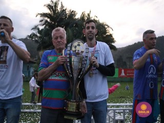 
<a style='margin-left: 5px;' class='btn btn-xs btn-social btn-facebook' href='https://www.facebook.com/sharer/sharer.php?u=https://www.boladovale.com.br/imgs/800-800-90/conteudo/fotos/1646/img9850.jpg' rel='popup' data-width='500' data-height='400'><i class='fa fa-facebook'></i>Compartilhar <span class='hidden-xs'>no Facebook</span>
</a> 
<a class='btn btn-default btn-xs' target='_blank' href='imgs/800-800-90/conteudo/fotos/1646/img9850.jpg'>
<span class='glyphicon glyphicon-cloud-download'></span> Salvar
</a> 
<span></span>