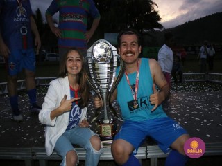 
<a style='margin-left: 5px;' class='btn btn-xs btn-social btn-facebook' href='https://www.facebook.com/sharer/sharer.php?u=https://www.boladovale.com.br/imgs/800-800-90/conteudo/fotos/1646/img9853.jpg' rel='popup' data-width='500' data-height='400'><i class='fa fa-facebook'></i>Compartilhar <span class='hidden-xs'>no Facebook</span>
</a> 
<a class='btn btn-default btn-xs' target='_blank' href='imgs/800-800-90/conteudo/fotos/1646/img9853.jpg'>
<span class='glyphicon glyphicon-cloud-download'></span> Salvar
</a> 
<span></span>