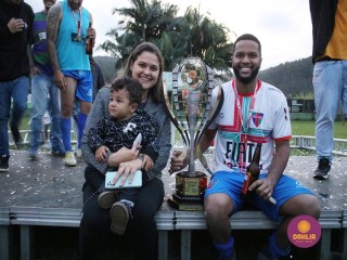 
<a style='margin-left: 5px;' class='btn btn-xs btn-social btn-facebook' href='https://www.facebook.com/sharer/sharer.php?u=https://www.boladovale.com.br/imgs/800-800-90/conteudo/fotos/1646/img9873.jpg' rel='popup' data-width='500' data-height='400'><i class='fa fa-facebook'></i>Compartilhar <span class='hidden-xs'>no Facebook</span>
</a> 
<a class='btn btn-default btn-xs' target='_blank' href='imgs/800-800-90/conteudo/fotos/1646/img9873.jpg'>
<span class='glyphicon glyphicon-cloud-download'></span> Salvar
</a> 
<span></span>