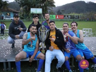 
<a style='margin-left: 5px;' class='btn btn-xs btn-social btn-facebook' href='https://www.facebook.com/sharer/sharer.php?u=https://www.boladovale.com.br/imgs/800-800-90/conteudo/fotos/1646/img9876.jpg' rel='popup' data-width='500' data-height='400'><i class='fa fa-facebook'></i>Compartilhar <span class='hidden-xs'>no Facebook</span>
</a> 
<a class='btn btn-default btn-xs' target='_blank' href='imgs/800-800-90/conteudo/fotos/1646/img9876.jpg'>
<span class='glyphicon glyphicon-cloud-download'></span> Salvar
</a> 
<span></span>
