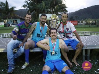 
<a style='margin-left: 5px;' class='btn btn-xs btn-social btn-facebook' href='https://www.facebook.com/sharer/sharer.php?u=https://www.boladovale.com.br/imgs/800-800-90/conteudo/fotos/1646/img9885.jpg' rel='popup' data-width='500' data-height='400'><i class='fa fa-facebook'></i>Compartilhar <span class='hidden-xs'>no Facebook</span>
</a> 
<a class='btn btn-default btn-xs' target='_blank' href='imgs/800-800-90/conteudo/fotos/1646/img9885.jpg'>
<span class='glyphicon glyphicon-cloud-download'></span> Salvar
</a> 
<span></span>
