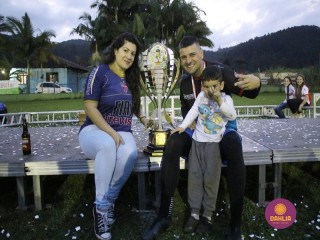 
<a style='margin-left: 5px;' class='btn btn-xs btn-social btn-facebook' href='https://www.facebook.com/sharer/sharer.php?u=https://www.boladovale.com.br/imgs/800-800-90/conteudo/fotos/1646/img9908.jpg' rel='popup' data-width='500' data-height='400'><i class='fa fa-facebook'></i>Compartilhar <span class='hidden-xs'>no Facebook</span>
</a> 
<a class='btn btn-default btn-xs' target='_blank' href='imgs/800-800-90/conteudo/fotos/1646/img9908.jpg'>
<span class='glyphicon glyphicon-cloud-download'></span> Salvar
</a> 
<span></span>