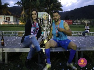 
<a style='margin-left: 5px;' class='btn btn-xs btn-social btn-facebook' href='https://www.facebook.com/sharer/sharer.php?u=https://www.boladovale.com.br/imgs/800-800-90/conteudo/fotos/1646/img9913.jpg' rel='popup' data-width='500' data-height='400'><i class='fa fa-facebook'></i>Compartilhar <span class='hidden-xs'>no Facebook</span>
</a> 
<a class='btn btn-default btn-xs' target='_blank' href='imgs/800-800-90/conteudo/fotos/1646/img9913.jpg'>
<span class='glyphicon glyphicon-cloud-download'></span> Salvar
</a> 
<span></span>