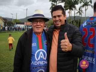 
<a style='margin-left: 5px;' class='btn btn-xs btn-social btn-facebook' href='https://www.facebook.com/sharer/sharer.php?u=https://www.boladovale.com.br/imgs/800-800-90/conteudo/fotos/1646/img9916-8.jpg' rel='popup' data-width='500' data-height='400'><i class='fa fa-facebook'></i>Compartilhar <span class='hidden-xs'>no Facebook</span>
</a> 
<a class='btn btn-default btn-xs' target='_blank' href='imgs/800-800-90/conteudo/fotos/1646/img9916-8.jpg'>
<span class='glyphicon glyphicon-cloud-download'></span> Salvar
</a> 
<span></span>