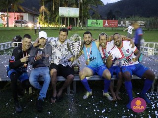 
<a style='margin-left: 5px;' class='btn btn-xs btn-social btn-facebook' href='https://www.facebook.com/sharer/sharer.php?u=https://www.boladovale.com.br/imgs/800-800-90/conteudo/fotos/1646/img9916.jpg' rel='popup' data-width='500' data-height='400'><i class='fa fa-facebook'></i>Compartilhar <span class='hidden-xs'>no Facebook</span>
</a> 
<a class='btn btn-default btn-xs' target='_blank' href='imgs/800-800-90/conteudo/fotos/1646/img9916.jpg'>
<span class='glyphicon glyphicon-cloud-download'></span> Salvar
</a> 
<span></span>