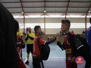 
<a style='margin-left: 5px;' class='btn btn-xs btn-social btn-facebook' href='https://www.facebook.com/sharer/sharer.php?u=https://www.boladovale.com.br/imgs/800-800-90/conteudo/fotos/1647/img0037.jpg' rel='popup' data-width='500' data-height='400'><i class='fa fa-facebook'></i>Compartilhar <span class='hidden-xs'>no Facebook</span>
</a> 
<a class='btn btn-default btn-xs' target='_blank' href='imgs/800-800-90/conteudo/fotos/1647/img0037.jpg'>
<span class='glyphicon glyphicon-cloud-download'></span> Salvar
</a> 
<span></span>