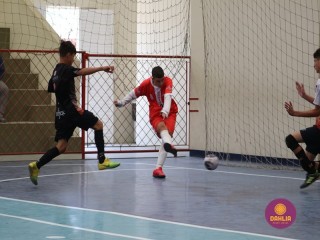 
<a style='margin-left: 5px;' class='btn btn-xs btn-social btn-facebook' href='https://www.facebook.com/sharer/sharer.php?u=https://www.boladovale.com.br/imgs/800-800-90/conteudo/fotos/1647/img0140.jpg' rel='popup' data-width='500' data-height='400'><i class='fa fa-facebook'></i>Compartilhar <span class='hidden-xs'>no Facebook</span>
</a> 
<a class='btn btn-default btn-xs' target='_blank' href='imgs/800-800-90/conteudo/fotos/1647/img0140.jpg'>
<span class='glyphicon glyphicon-cloud-download'></span> Salvar
</a> 
<span></span>