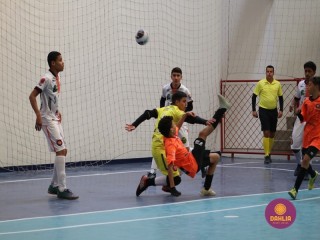 
<a style='margin-left: 5px;' class='btn btn-xs btn-social btn-facebook' href='https://www.facebook.com/sharer/sharer.php?u=https://www.boladovale.com.br/imgs/800-800-90/conteudo/fotos/1647/img0172.jpg' rel='popup' data-width='500' data-height='400'><i class='fa fa-facebook'></i>Compartilhar <span class='hidden-xs'>no Facebook</span>
</a> 
<a class='btn btn-default btn-xs' target='_blank' href='imgs/800-800-90/conteudo/fotos/1647/img0172.jpg'>
<span class='glyphicon glyphicon-cloud-download'></span> Salvar
</a> 
<span></span>