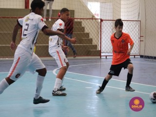 
<a style='margin-left: 5px;' class='btn btn-xs btn-social btn-facebook' href='https://www.facebook.com/sharer/sharer.php?u=https://www.boladovale.com.br/imgs/800-800-90/conteudo/fotos/1647/img0191.jpg' rel='popup' data-width='500' data-height='400'><i class='fa fa-facebook'></i>Compartilhar <span class='hidden-xs'>no Facebook</span>
</a> 
<a class='btn btn-default btn-xs' target='_blank' href='imgs/800-800-90/conteudo/fotos/1647/img0191.jpg'>
<span class='glyphicon glyphicon-cloud-download'></span> Salvar
</a> 
<span></span>