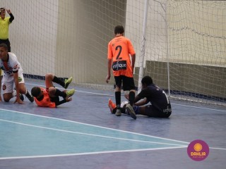 
<a style='margin-left: 5px;' class='btn btn-xs btn-social btn-facebook' href='https://www.facebook.com/sharer/sharer.php?u=https://www.boladovale.com.br/imgs/800-800-90/conteudo/fotos/1647/img0198.jpg' rel='popup' data-width='500' data-height='400'><i class='fa fa-facebook'></i>Compartilhar <span class='hidden-xs'>no Facebook</span>
</a> 
<a class='btn btn-default btn-xs' target='_blank' href='imgs/800-800-90/conteudo/fotos/1647/img0198.jpg'>
<span class='glyphicon glyphicon-cloud-download'></span> Salvar
</a> 
<span></span>