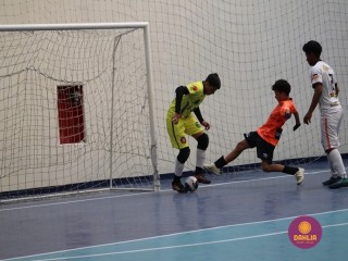 
<a style='margin-left: 5px;' class='btn btn-xs btn-social btn-facebook' href='https://www.facebook.com/sharer/sharer.php?u=https://www.boladovale.com.br/imgs/800-800-90/conteudo/fotos/1647/img0199.jpg' rel='popup' data-width='500' data-height='400'><i class='fa fa-facebook'></i>Compartilhar <span class='hidden-xs'>no Facebook</span>
</a> 
<a class='btn btn-default btn-xs' target='_blank' href='imgs/800-800-90/conteudo/fotos/1647/img0199.jpg'>
<span class='glyphicon glyphicon-cloud-download'></span> Salvar
</a> 
<span></span>