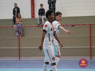 
<a style='margin-left: 5px;' class='btn btn-xs btn-social btn-facebook' href='https://www.facebook.com/sharer/sharer.php?u=https://www.boladovale.com.br/imgs/800-800-90/conteudo/fotos/1647/img0216.jpg' rel='popup' data-width='500' data-height='400'><i class='fa fa-facebook'></i>Compartilhar <span class='hidden-xs'>no Facebook</span>
</a> 
<a class='btn btn-default btn-xs' target='_blank' href='imgs/800-800-90/conteudo/fotos/1647/img0216.jpg'>
<span class='glyphicon glyphicon-cloud-download'></span> Salvar
</a> 
<span></span>