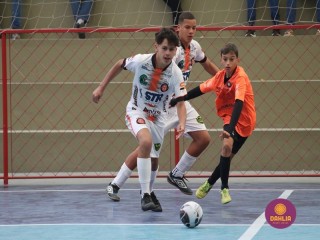 
<a style='margin-left: 5px;' class='btn btn-xs btn-social btn-facebook' href='https://www.facebook.com/sharer/sharer.php?u=https://www.boladovale.com.br/imgs/800-800-90/conteudo/fotos/1647/img0218.jpg' rel='popup' data-width='500' data-height='400'><i class='fa fa-facebook'></i>Compartilhar <span class='hidden-xs'>no Facebook</span>
</a> 
<a class='btn btn-default btn-xs' target='_blank' href='imgs/800-800-90/conteudo/fotos/1647/img0218.jpg'>
<span class='glyphicon glyphicon-cloud-download'></span> Salvar
</a> 
<span></span>