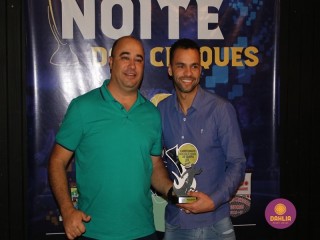 
<a style='margin-left: 5px;' class='btn btn-xs btn-social btn-facebook' href='https://www.facebook.com/sharer/sharer.php?u=https://www.boladovale.com.br/imgs/800-800-90/conteudo/fotos/1650/img0299.jpg' rel='popup' data-width='500' data-height='400'><i class='fa fa-facebook'></i>Compartilhar <span class='hidden-xs'>no Facebook</span>
</a> 
<a class='btn btn-default btn-xs' target='_blank' href='imgs/800-800-90/conteudo/fotos/1650/img0299.jpg'>
<span class='glyphicon glyphicon-cloud-download'></span> Salvar
</a> 
<span></span>