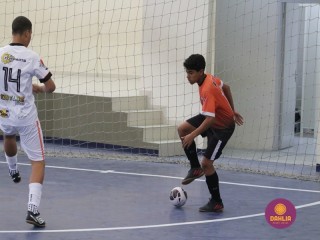 
<a style='margin-left: 5px;' class='btn btn-xs btn-social btn-facebook' href='https://www.facebook.com/sharer/sharer.php?u=https://www.boladovale.com.br/imgs/800-800-90/conteudo/fotos/1651/img0341.jpg' rel='popup' data-width='500' data-height='400'><i class='fa fa-facebook'></i>Compartilhar <span class='hidden-xs'>no Facebook</span>
</a> 
<a class='btn btn-default btn-xs' target='_blank' href='imgs/800-800-90/conteudo/fotos/1651/img0341.jpg'>
<span class='glyphicon glyphicon-cloud-download'></span> Salvar
</a> 
<span></span>