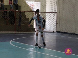 
<a style='margin-left: 5px;' class='btn btn-xs btn-social btn-facebook' href='https://www.facebook.com/sharer/sharer.php?u=https://www.boladovale.com.br/imgs/800-800-90/conteudo/fotos/1651/img0386.jpg' rel='popup' data-width='500' data-height='400'><i class='fa fa-facebook'></i>Compartilhar <span class='hidden-xs'>no Facebook</span>
</a> 
<a class='btn btn-default btn-xs' target='_blank' href='imgs/800-800-90/conteudo/fotos/1651/img0386.jpg'>
<span class='glyphicon glyphicon-cloud-download'></span> Salvar
</a> 
<span></span>