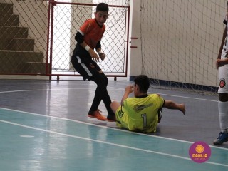 
<a style='margin-left: 5px;' class='btn btn-xs btn-social btn-facebook' href='https://www.facebook.com/sharer/sharer.php?u=https://www.boladovale.com.br/imgs/800-800-90/conteudo/fotos/1651/img0394.jpg' rel='popup' data-width='500' data-height='400'><i class='fa fa-facebook'></i>Compartilhar <span class='hidden-xs'>no Facebook</span>
</a> 
<a class='btn btn-default btn-xs' target='_blank' href='imgs/800-800-90/conteudo/fotos/1651/img0394.jpg'>
<span class='glyphicon glyphicon-cloud-download'></span> Salvar
</a> 
<span></span>