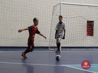 
<a style='margin-left: 5px;' class='btn btn-xs btn-social btn-facebook' href='https://www.facebook.com/sharer/sharer.php?u=https://www.boladovale.com.br/imgs/800-800-90/conteudo/fotos/1651/img0450.jpg' rel='popup' data-width='500' data-height='400'><i class='fa fa-facebook'></i>Compartilhar <span class='hidden-xs'>no Facebook</span>
</a> 
<a class='btn btn-default btn-xs' target='_blank' href='imgs/800-800-90/conteudo/fotos/1651/img0450.jpg'>
<span class='glyphicon glyphicon-cloud-download'></span> Salvar
</a> 
<span></span>