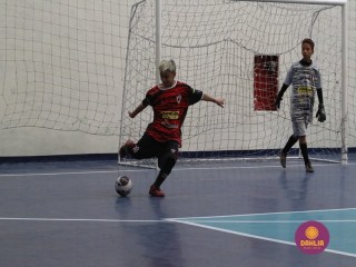 
<a style='margin-left: 5px;' class='btn btn-xs btn-social btn-facebook' href='https://www.facebook.com/sharer/sharer.php?u=https://www.boladovale.com.br/imgs/800-800-90/conteudo/fotos/1651/img0451.jpg' rel='popup' data-width='500' data-height='400'><i class='fa fa-facebook'></i>Compartilhar <span class='hidden-xs'>no Facebook</span>
</a> 
<a class='btn btn-default btn-xs' target='_blank' href='imgs/800-800-90/conteudo/fotos/1651/img0451.jpg'>
<span class='glyphicon glyphicon-cloud-download'></span> Salvar
</a> 
<span></span>